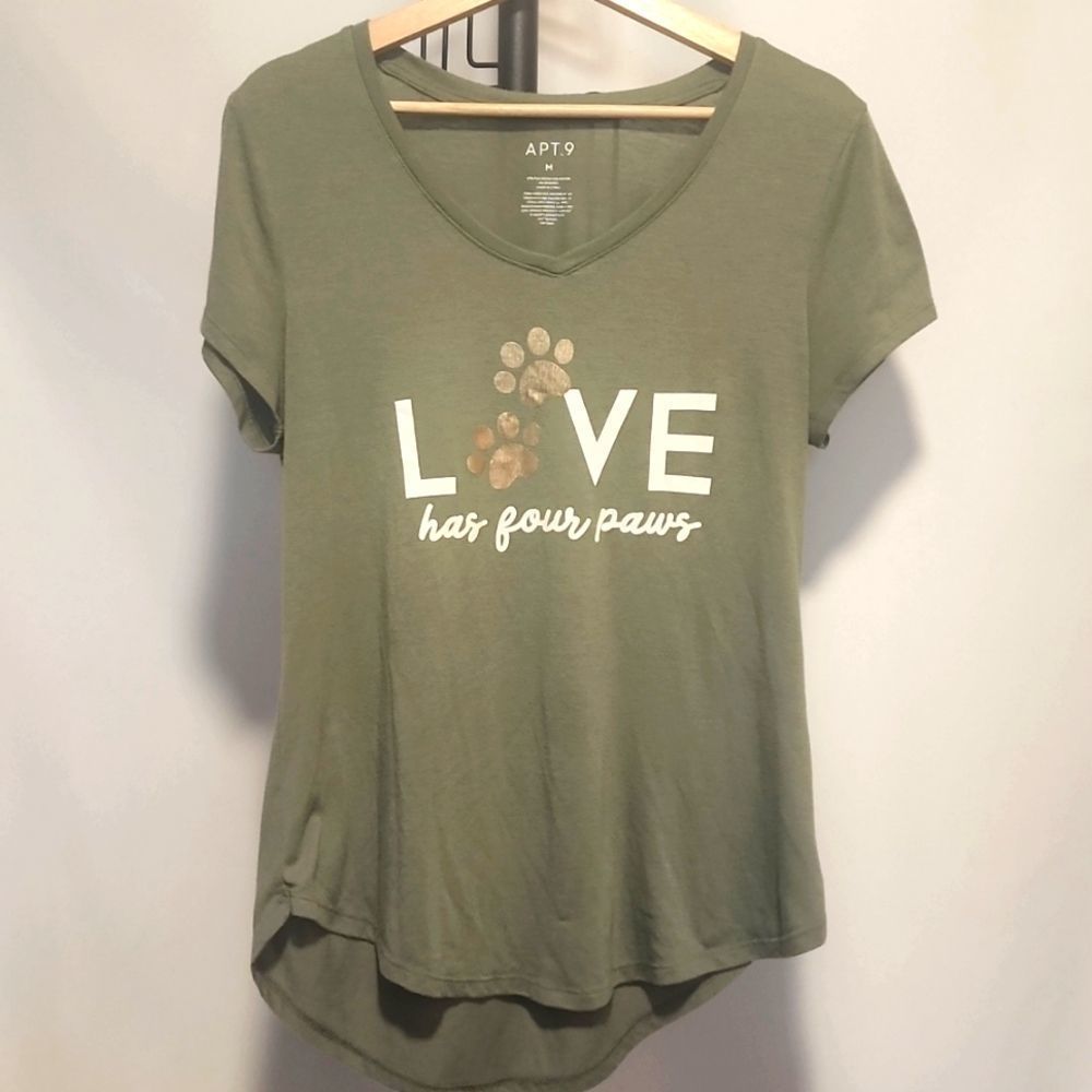Apt 9 Green size Med.